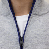 라이트 그레이 라치 스웨터