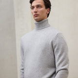 라이트 그레이 브룬 스웨터