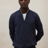 네이비 블루 라치 스웨터