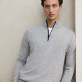 라이트 그레이 라치 스웨터