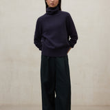 바이올렛 카퀴 스웨터