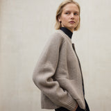 베이지 릴리움 스웨터