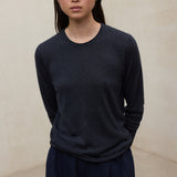 다크 그레이 밀로 스웨터